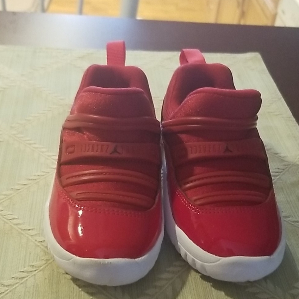 Jordan's  size 6